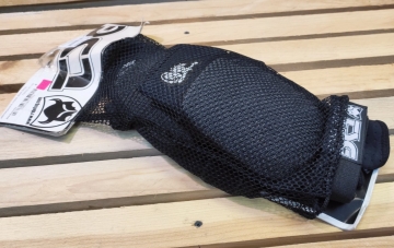 Защита локтя TSG Elbowguard Nose Dive Timo