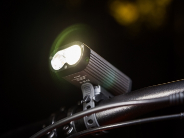 Світло переднє Ravemen PR900 USB 900 Люмен